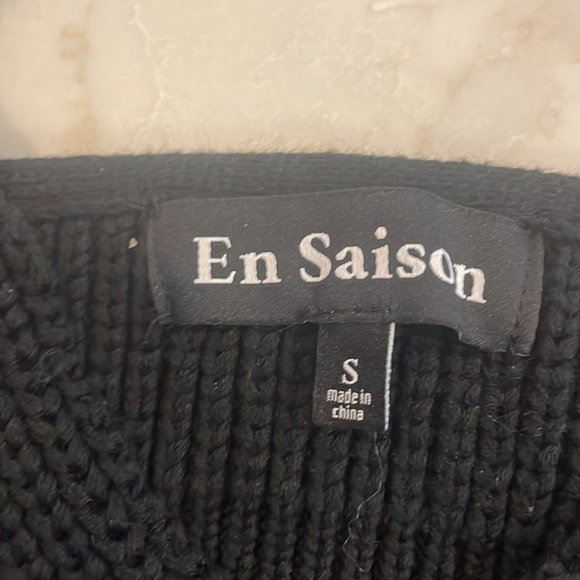 CUTE KNIT CROP TOP - Picture 4 of 5